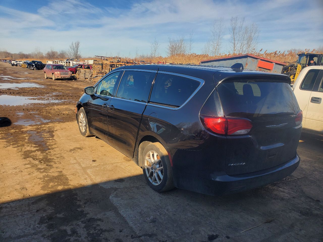 https://f005.backblazeb2.com/file/img-partshotlines-com/Inventory/MA726/Vehicle/41684_05.jpg