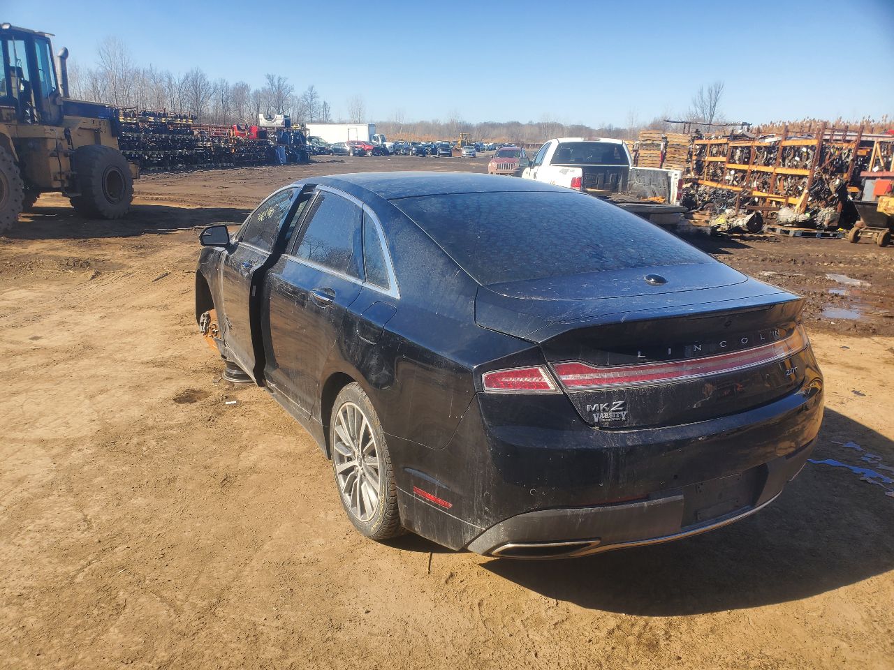 https://f005.backblazeb2.com/file/img-partshotlines-com/Inventory/MA726/Vehicle/41775_11.jpg