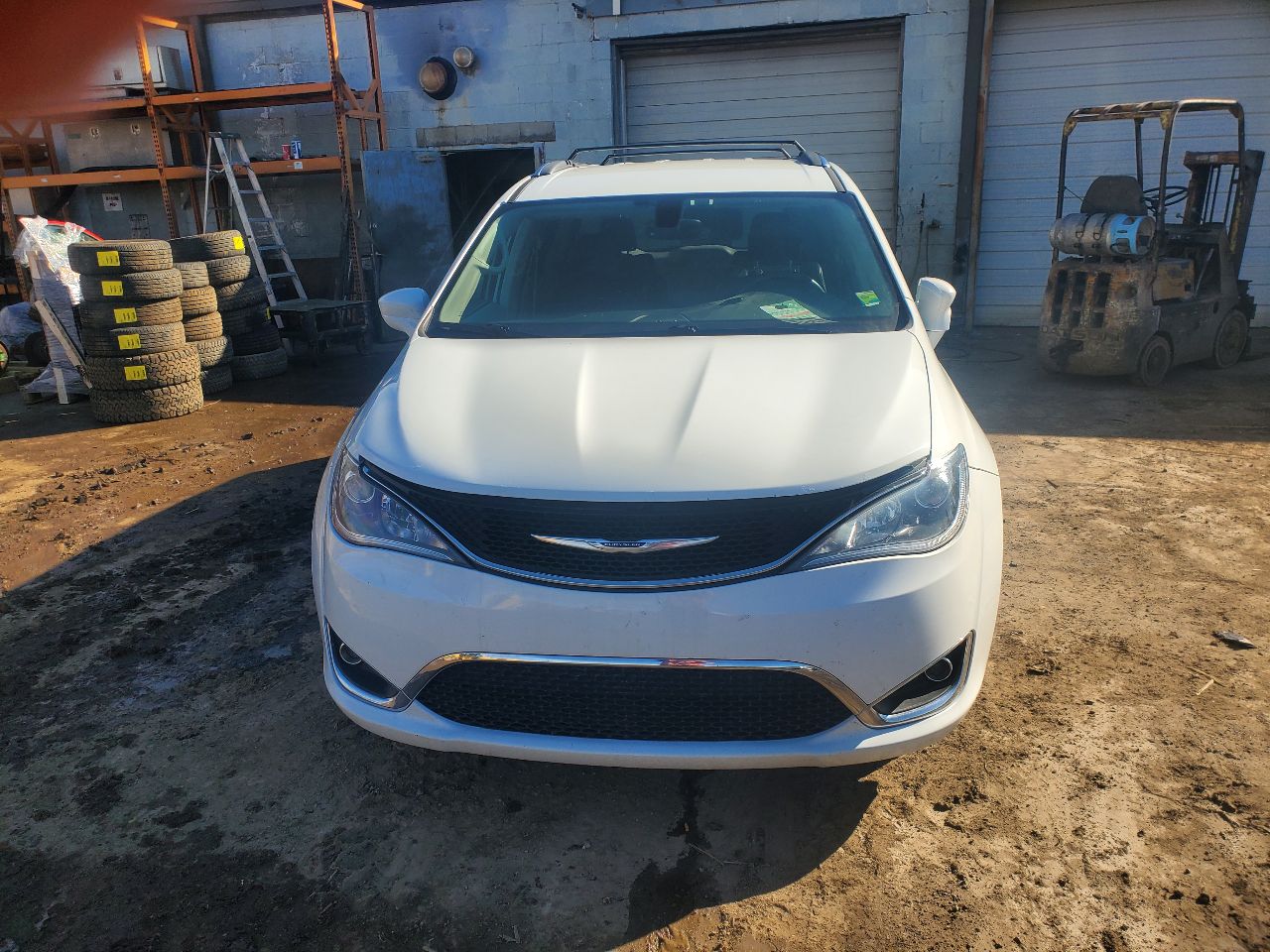 https://f005.backblazeb2.com/file/img-partshotlines-com/Inventory/MA726/Vehicle/41806_02.jpg