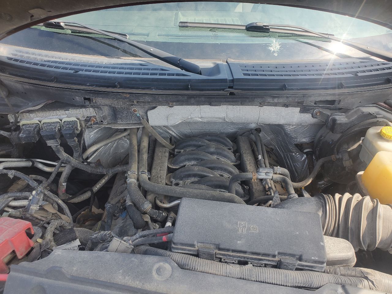 https://f005.backblazeb2.com/file/img-partshotlines-com/Inventory/MA726/Vehicle/41911_10.jpg