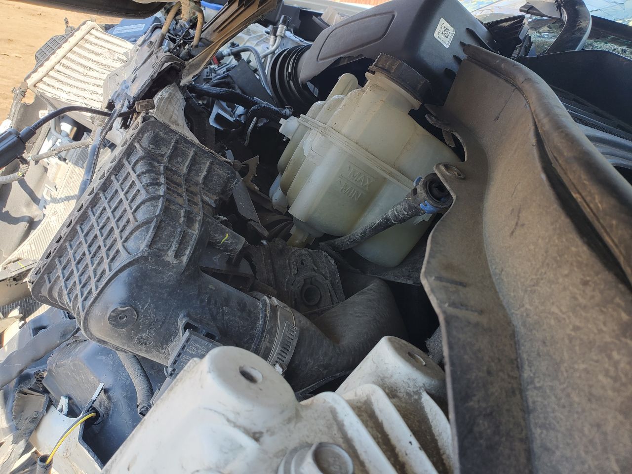 https://f005.backblazeb2.com/file/img-partshotlines-com/Inventory/MA726/Vehicle/41938_11.jpg