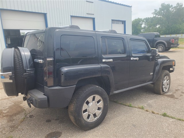 https://f005.backblazeb2.com/file/img-partshotlines-com/Inventory/MA726/Vehicle/42248_07.jpg