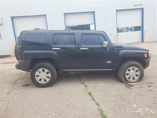 https://f005.backblazeb2.com/file/img-partshotlines-com/Inventory/MA726/Vehicle/42248_08.jpg