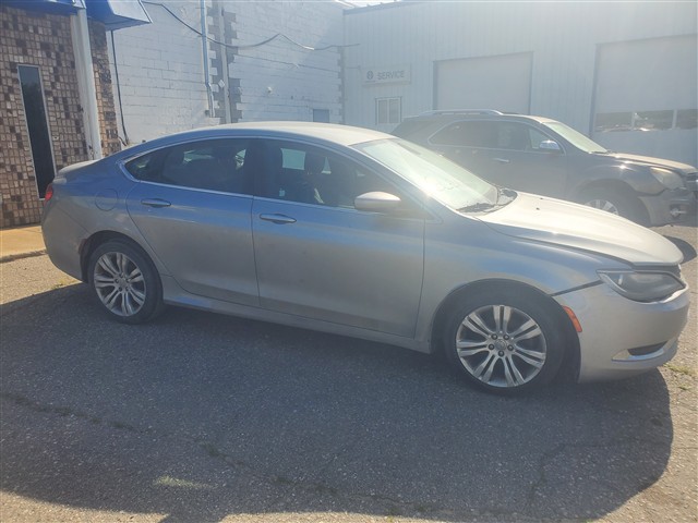 https://f005.backblazeb2.com/file/img-partshotlines-com/Inventory/MA726/Vehicle/42265_08.jpg
