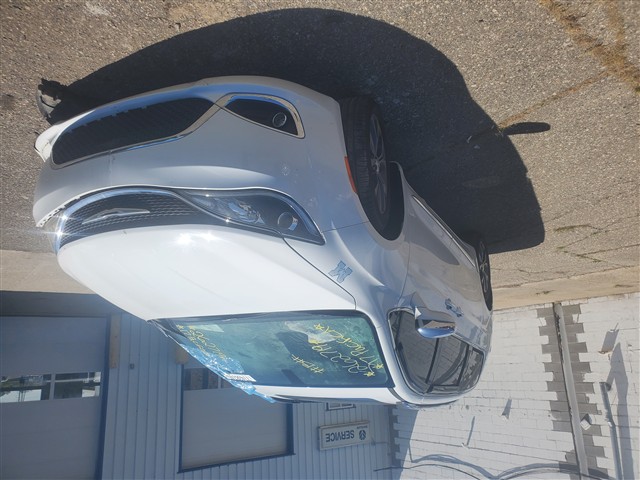 https://f005.backblazeb2.com/file/img-partshotlines-com/Inventory/MA726/Vehicle/42327_01.jpg