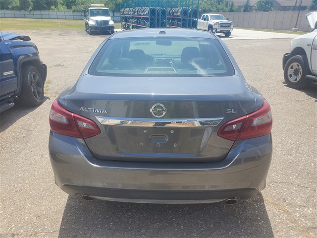 https://f005.backblazeb2.com/file/img-partshotlines-com/Inventory/MA726/Vehicle/42382_06.jpg