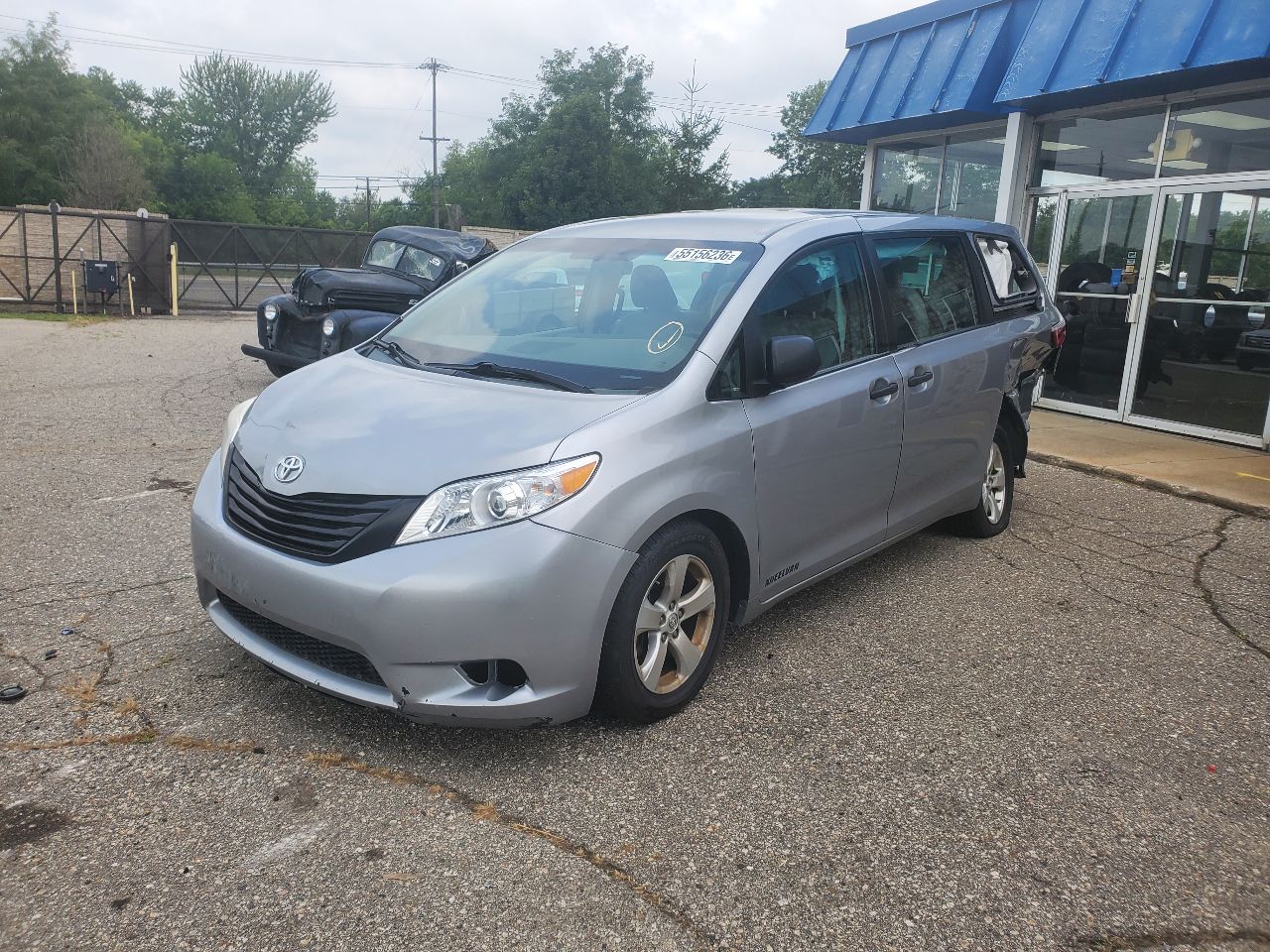 https://f005.backblazeb2.com/file/img-partshotlines-com/Inventory/MA726/Vehicle/42606_03.jpg