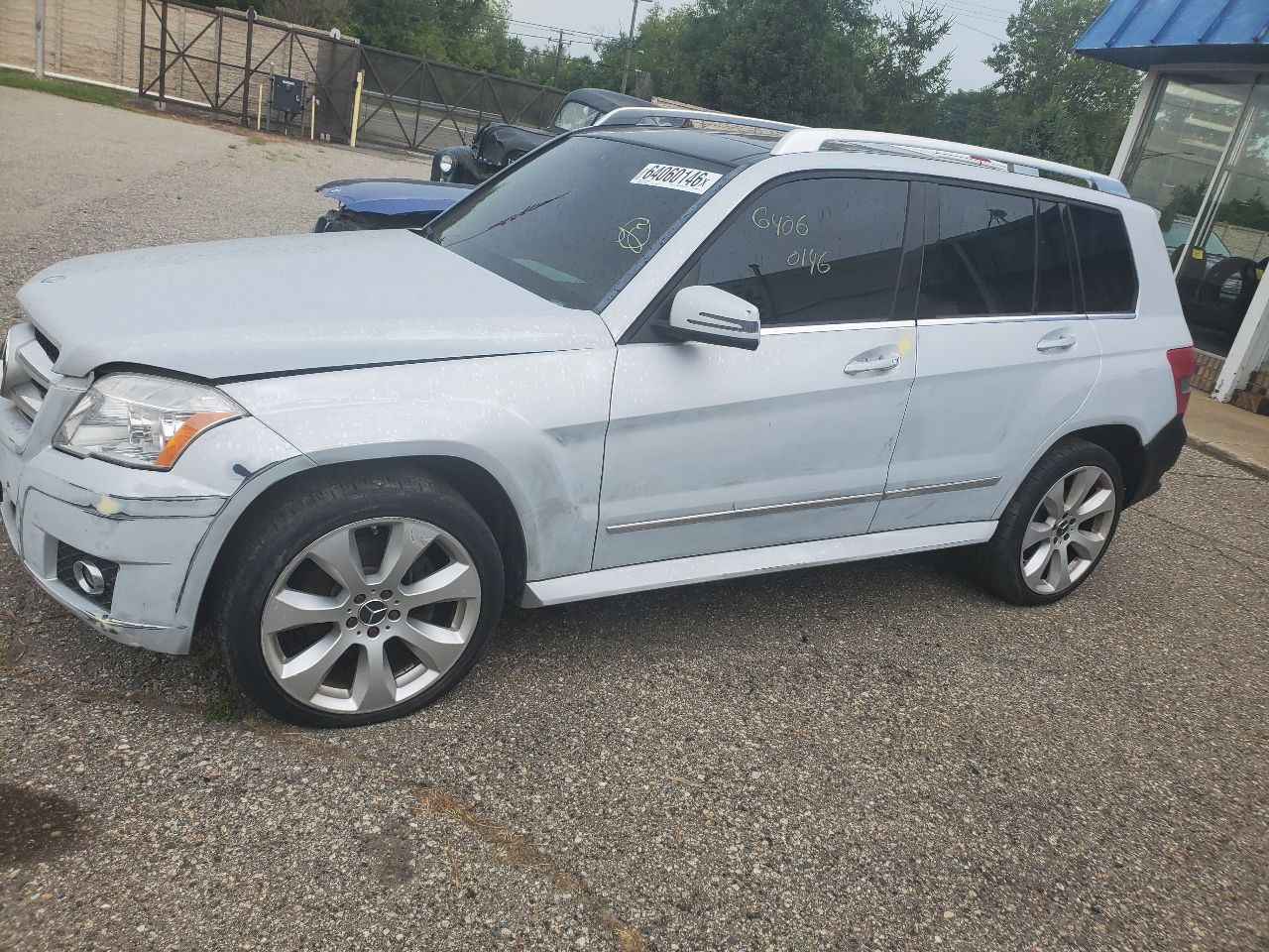 https://f005.backblazeb2.com/file/img-partshotlines-com/Inventory/MA726/Vehicle/42788_04.jpg