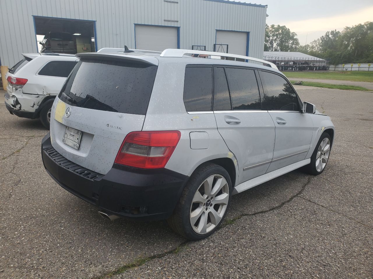 https://f005.backblazeb2.com/file/img-partshotlines-com/Inventory/MA726/Vehicle/42788_07.jpg
