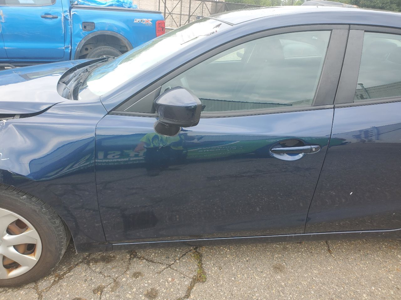 https://f005.backblazeb2.com/file/img-partshotlines-com/Inventory/MA726/Vehicle/42832_05.jpg