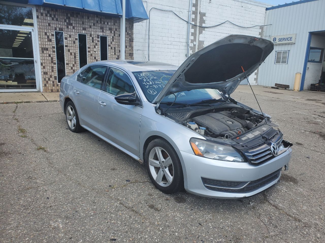 https://f005.backblazeb2.com/file/img-partshotlines-com/Inventory/MA726/Vehicle/43001_01.jpg