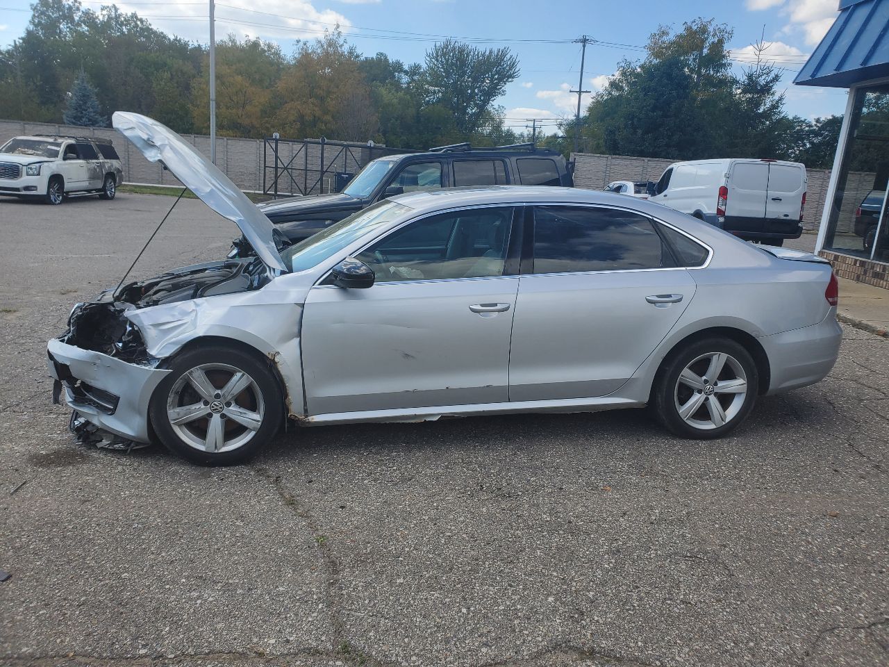 https://f005.backblazeb2.com/file/img-partshotlines-com/Inventory/MA726/Vehicle/43001_04.jpg