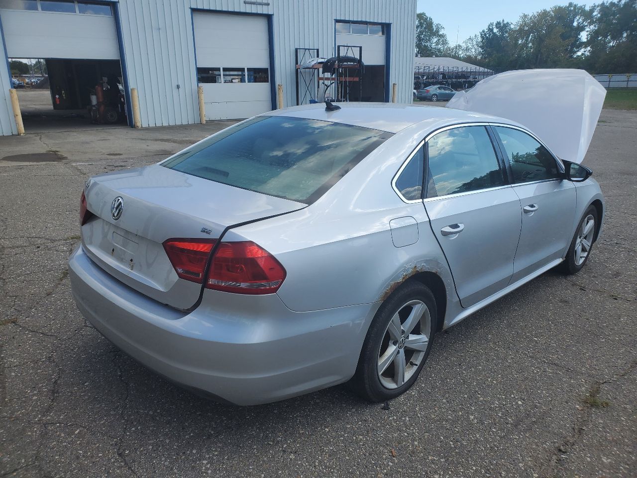 https://f005.backblazeb2.com/file/img-partshotlines-com/Inventory/MA726/Vehicle/43001_07.jpg