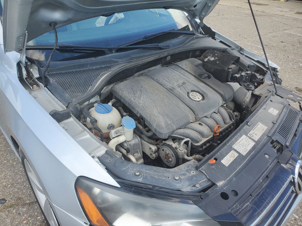 https://f005.backblazeb2.com/file/img-partshotlines-com/Inventory/MA726/Vehicle/43001_09.jpg