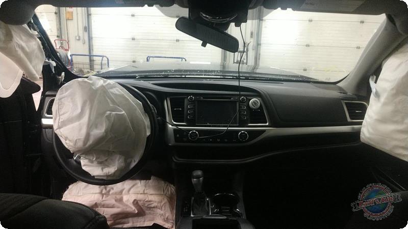 https://f005.backblazeb2.com/file/img-partshotlines-com/Inventory/MA73/Vehicle/85301_14.jpg