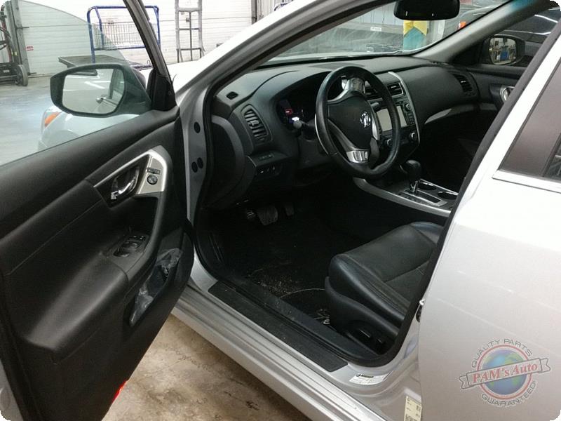 https://f005.backblazeb2.com/file/img-partshotlines-com/Inventory/MA73/Vehicle/85317_10.jpg