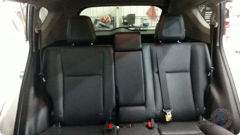 https://f005.backblazeb2.com/file/img-partshotlines-com/Inventory/MA73/Vehicle/88419_08.jpg