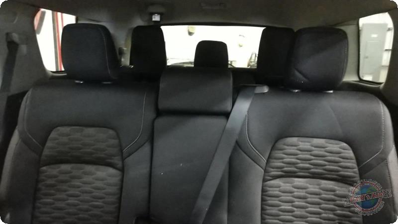 https://f005.backblazeb2.com/file/img-partshotlines-com/Inventory/MA73/Vehicle/88794_08.jpg