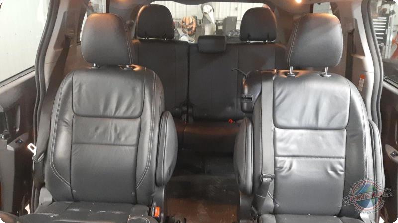 https://f005.backblazeb2.com/file/img-partshotlines-com/Inventory/MA73/Vehicle/89301_08.jpg