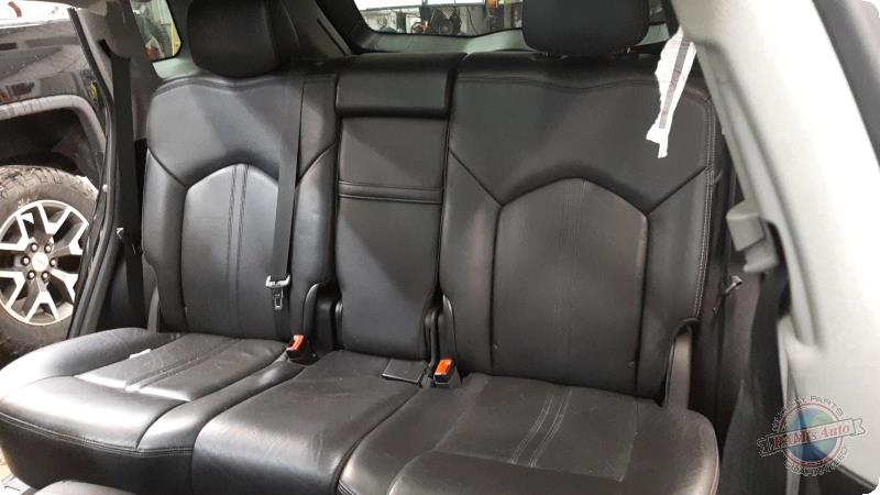https://f005.backblazeb2.com/file/img-partshotlines-com/Inventory/MA73/Vehicle/89635_08.jpg
