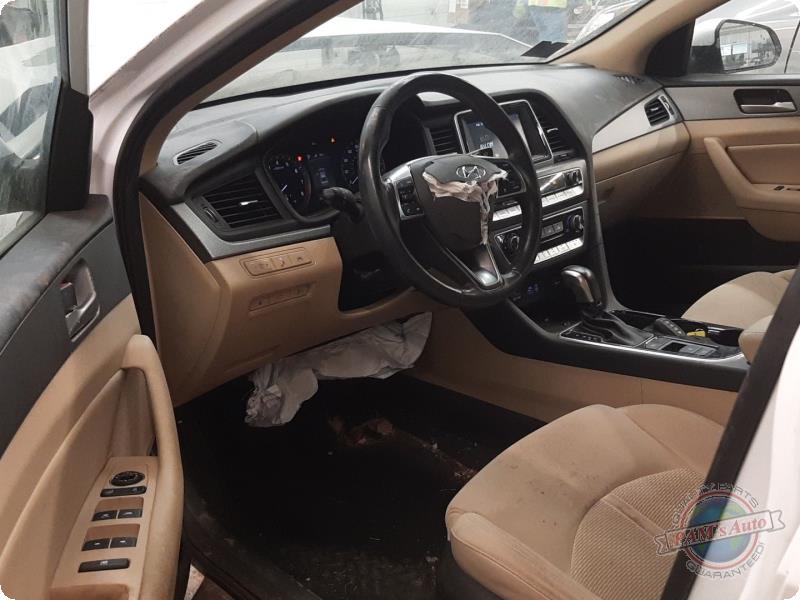https://f005.backblazeb2.com/file/img-partshotlines-com/Inventory/MA73/Vehicle/89922_07.jpg