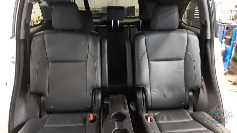 https://f005.backblazeb2.com/file/img-partshotlines-com/Inventory/MA73/Vehicle/90339_08.jpg