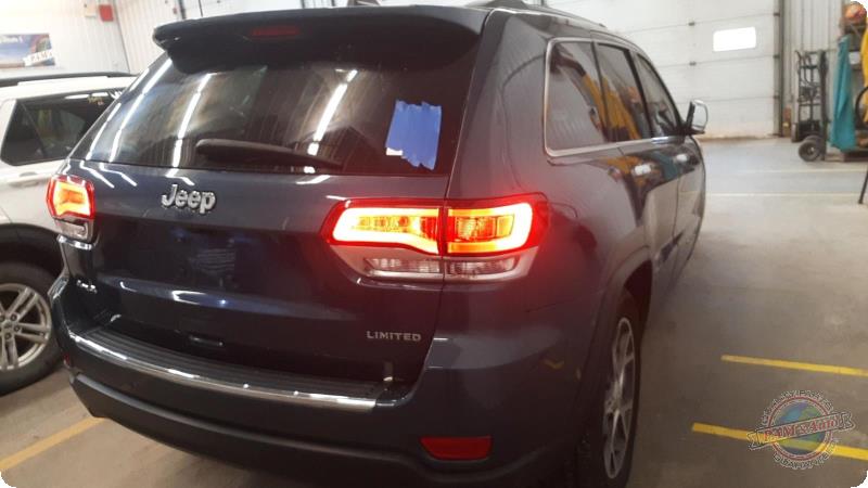 Vehicle/90484_03.jpg
