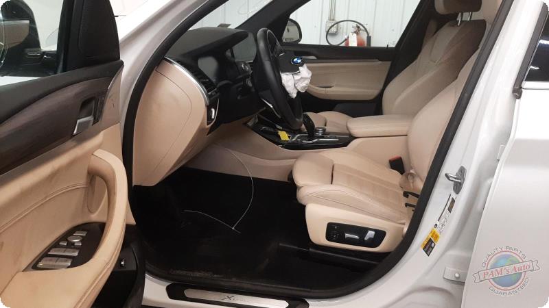Vehicle/90609_07.jpg