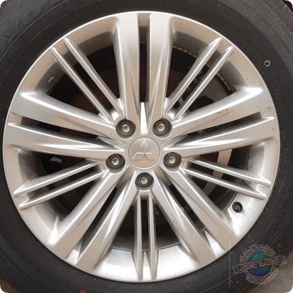 https://f005.backblazeb2.com/file/img-partshotlines-com/Inventory/MA73/Vehicle/90782_06.jpg