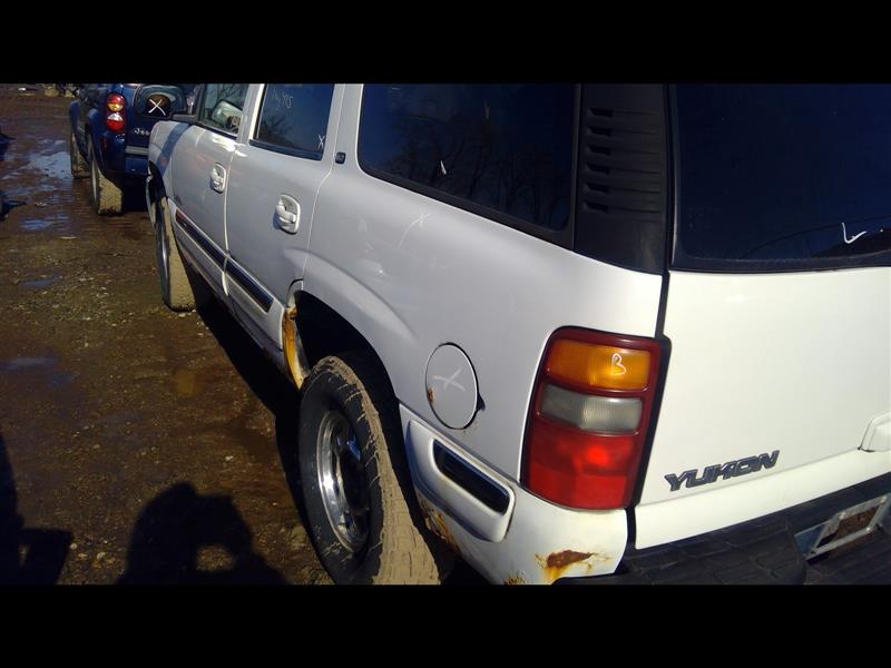 https://f005.backblazeb2.com/file/img-partshotlines-com/Inventory/MA734/Vehicle/22215_09.jpg