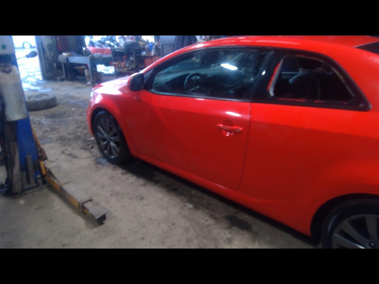 https://f005.backblazeb2.com/file/img-partshotlines-com/Inventory/MA734/Vehicle/22898_11.jpg