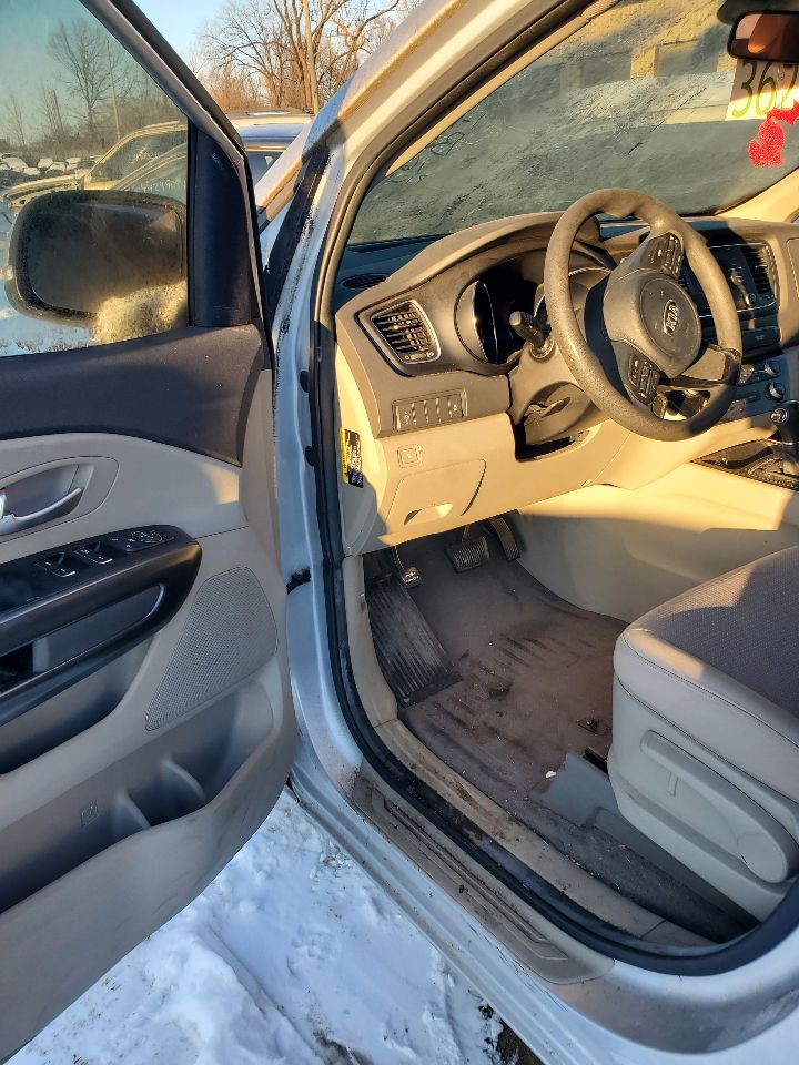 https://f005.backblazeb2.com/file/img-partshotlines-com/Inventory/MA734/Vehicle/22950_04.jpg