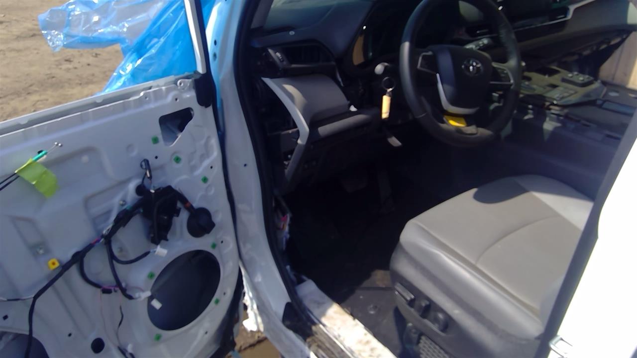 https://f005.backblazeb2.com/file/img-partshotlines-com/Inventory/MA734/Vehicle/23063_11.jpg