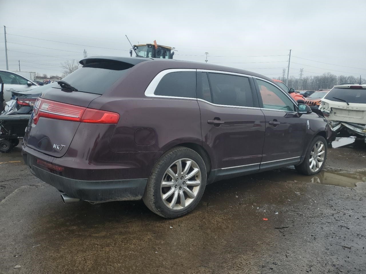 https://f005.backblazeb2.com/file/img-partshotlines-com/Inventory/MA734/Vehicle/23137_08.jpg