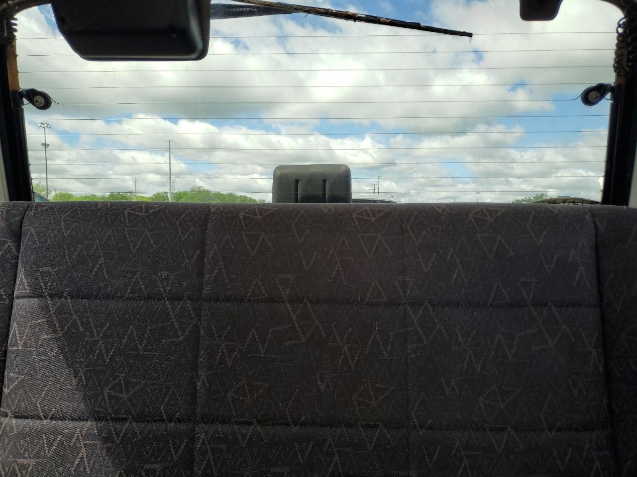 https://f005.backblazeb2.com/file/img-partshotlines-com/Inventory/MA734/Vehicle/23222_10.jpg