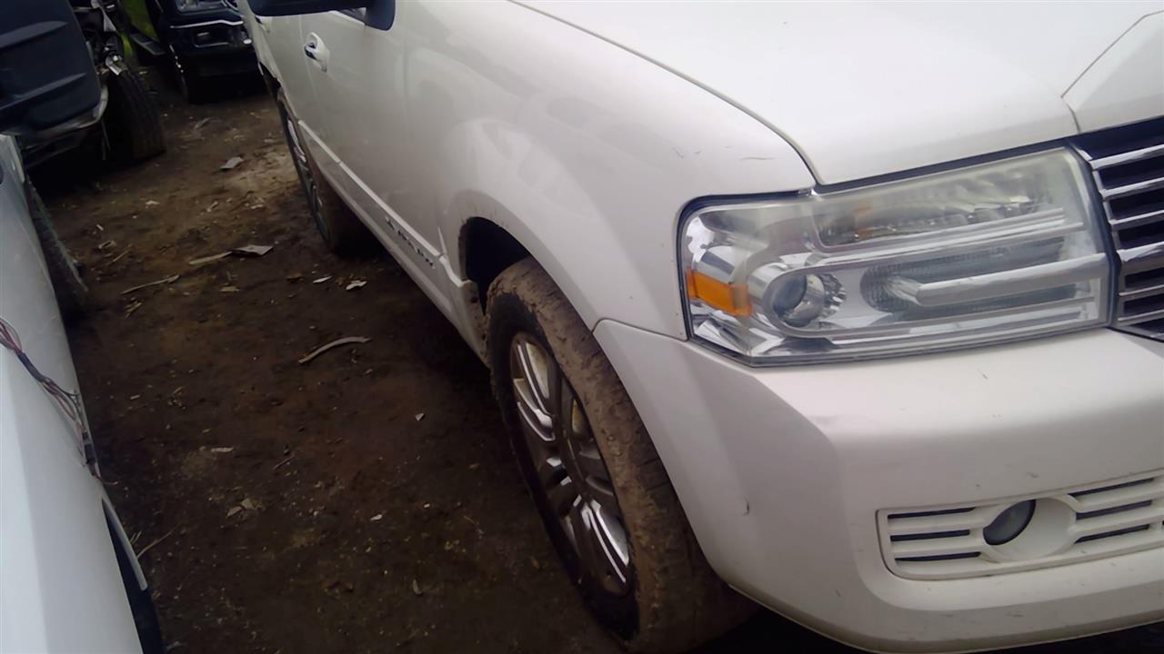 https://f005.backblazeb2.com/file/img-partshotlines-com/Inventory/MA734/Vehicle/23235_04.jpg