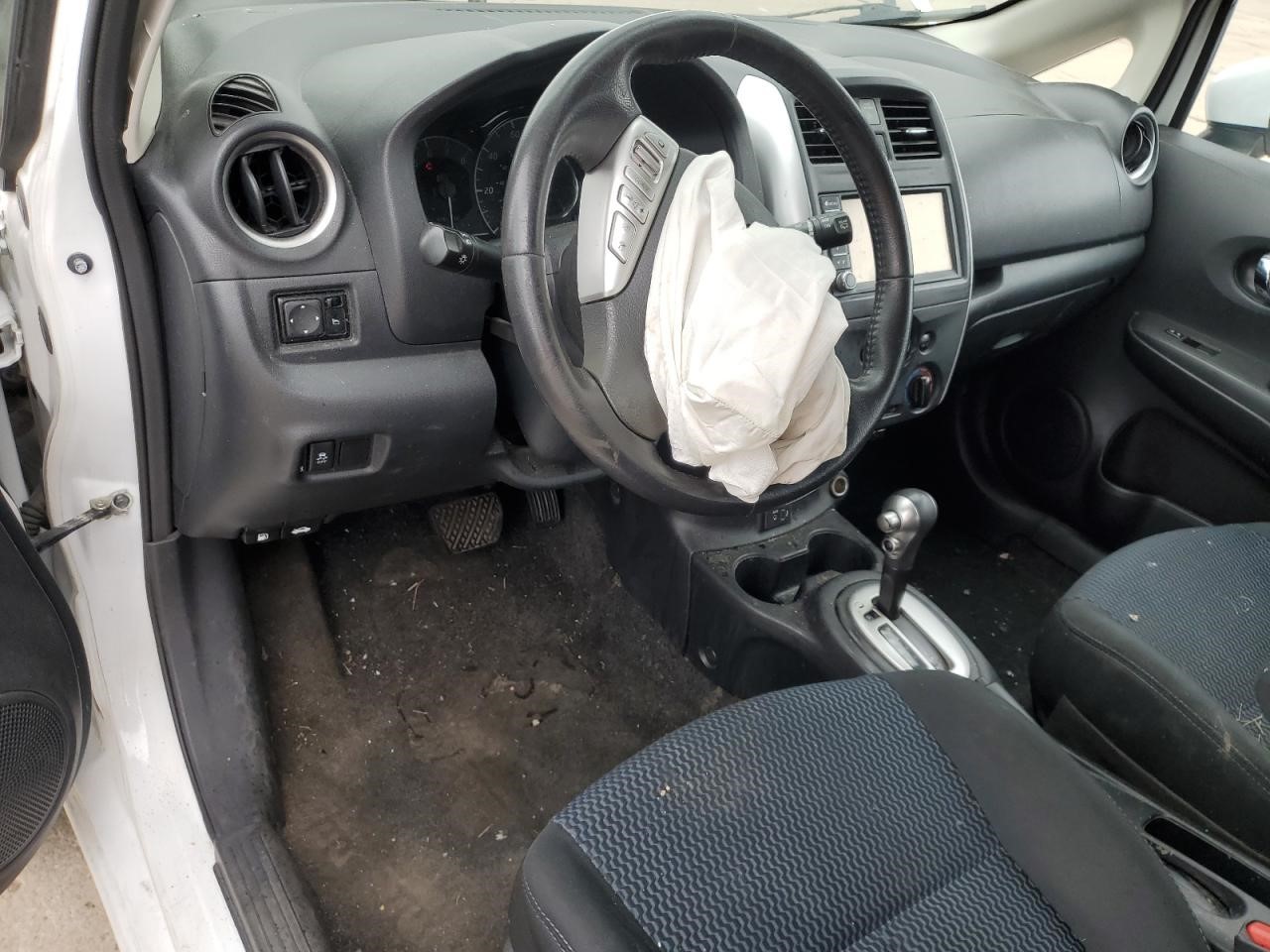 https://f005.backblazeb2.com/file/img-partshotlines-com/Inventory/MA734/Vehicle/23290_08.jpg