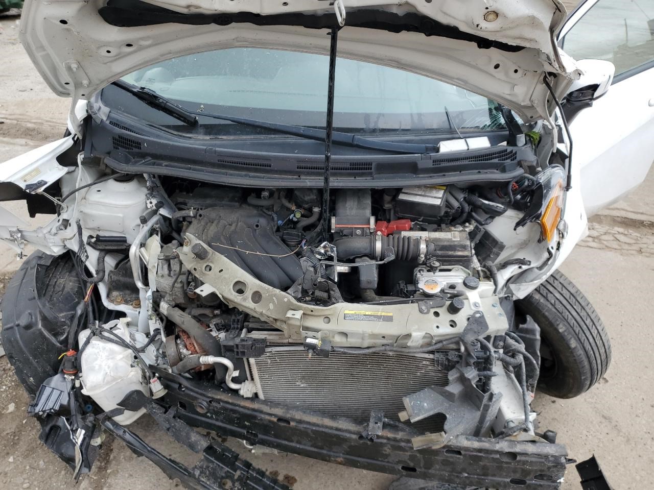 https://f005.backblazeb2.com/file/img-partshotlines-com/Inventory/MA734/Vehicle/23290_12.jpg