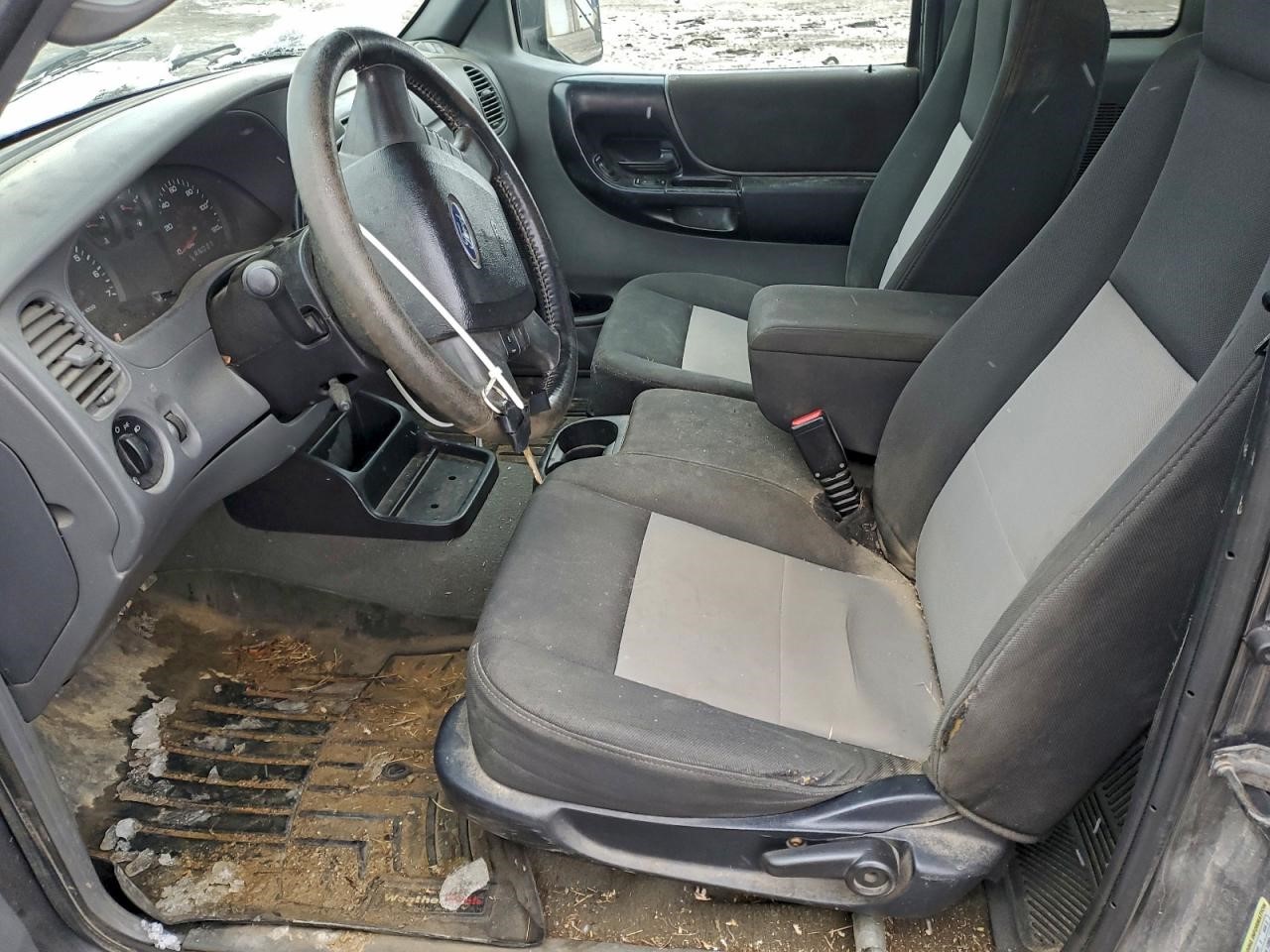 https://f005.backblazeb2.com/file/img-partshotlines-com/Inventory/MA734/Vehicle/23521_07.jpg