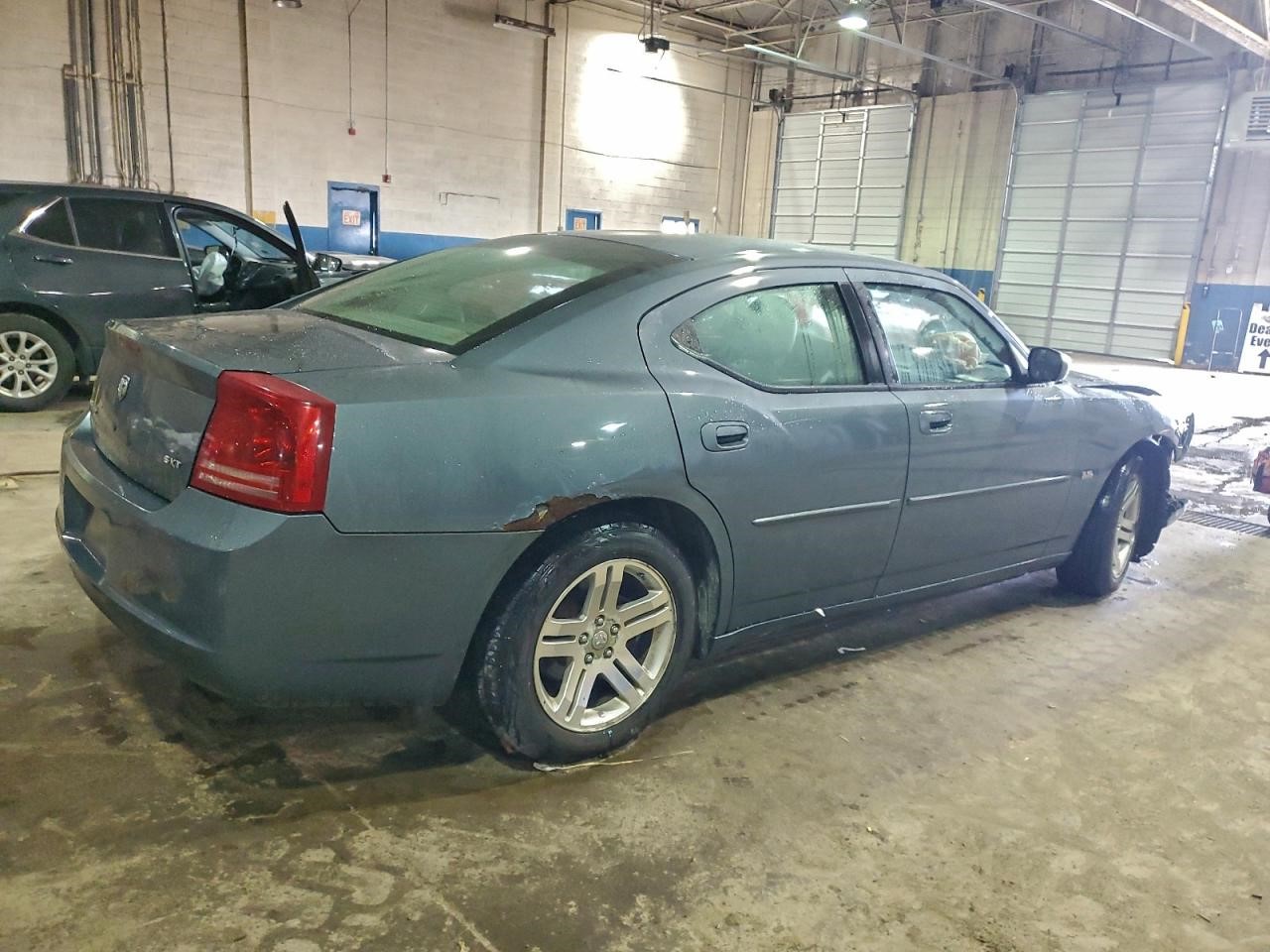 https://f005.backblazeb2.com/file/img-partshotlines-com/Inventory/MA734/Vehicle/23574_04.jpg