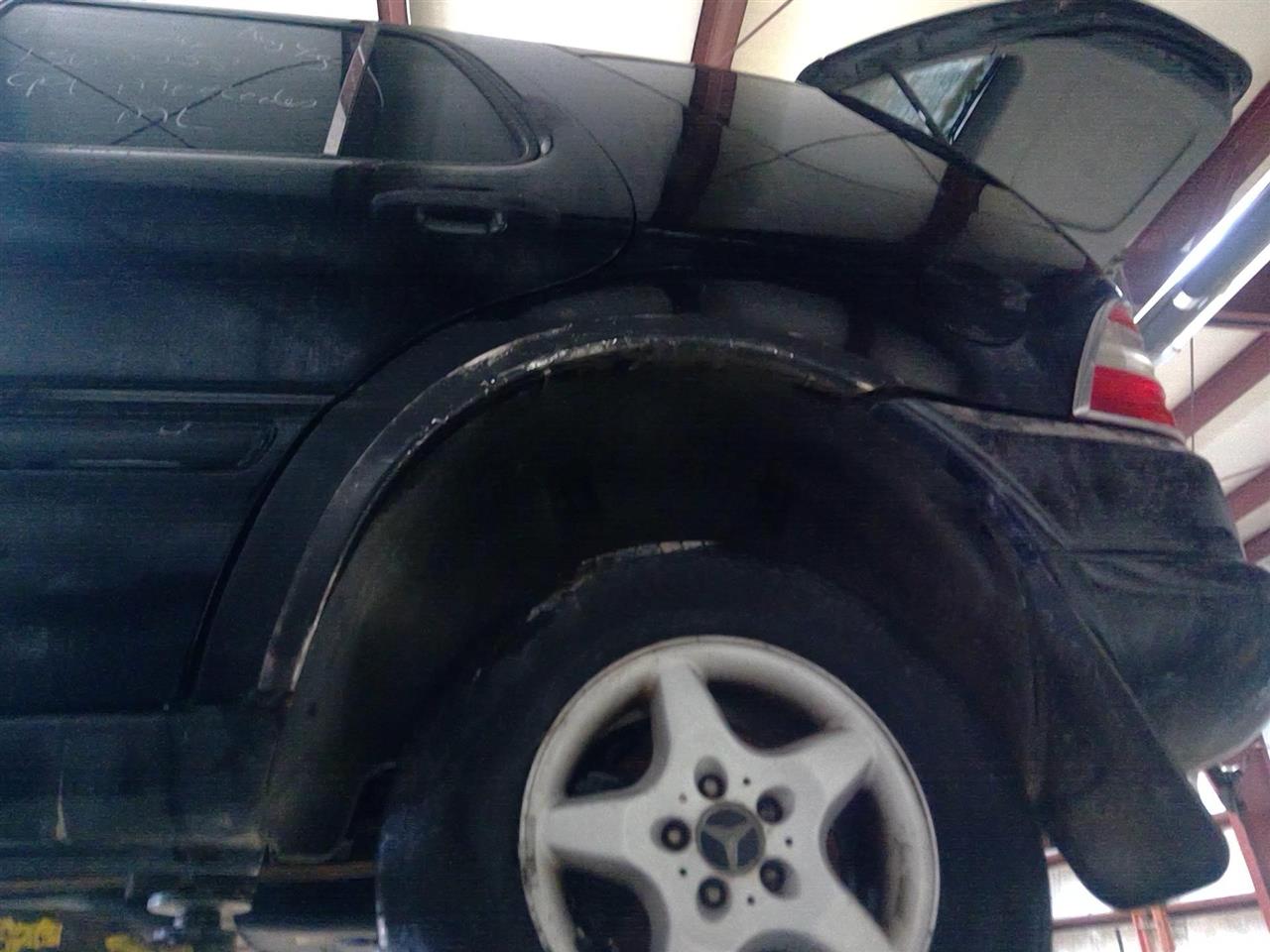 https://f005.backblazeb2.com/file/img-partshotlines-com/Inventory/MA734/Vehicle/23579_04.jpg