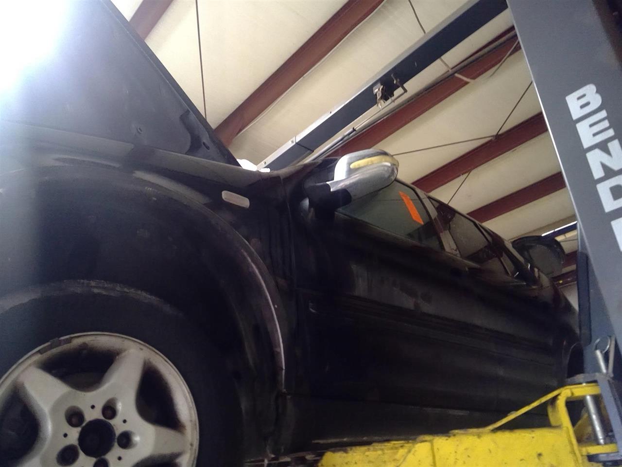 https://f005.backblazeb2.com/file/img-partshotlines-com/Inventory/MA734/Vehicle/23579_06.jpg