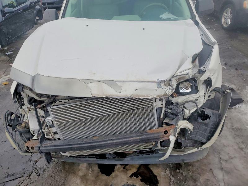 https://f005.backblazeb2.com/file/img-partshotlines-com/Inventory/MA734/Vehicle/23633_11.jpg