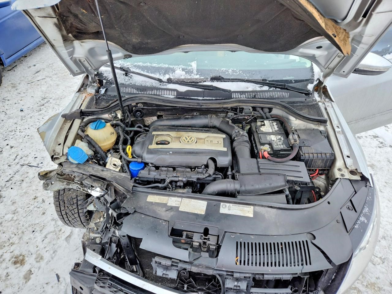https://f005.backblazeb2.com/file/img-partshotlines-com/Inventory/MA734/Vehicle/23646_11.jpg