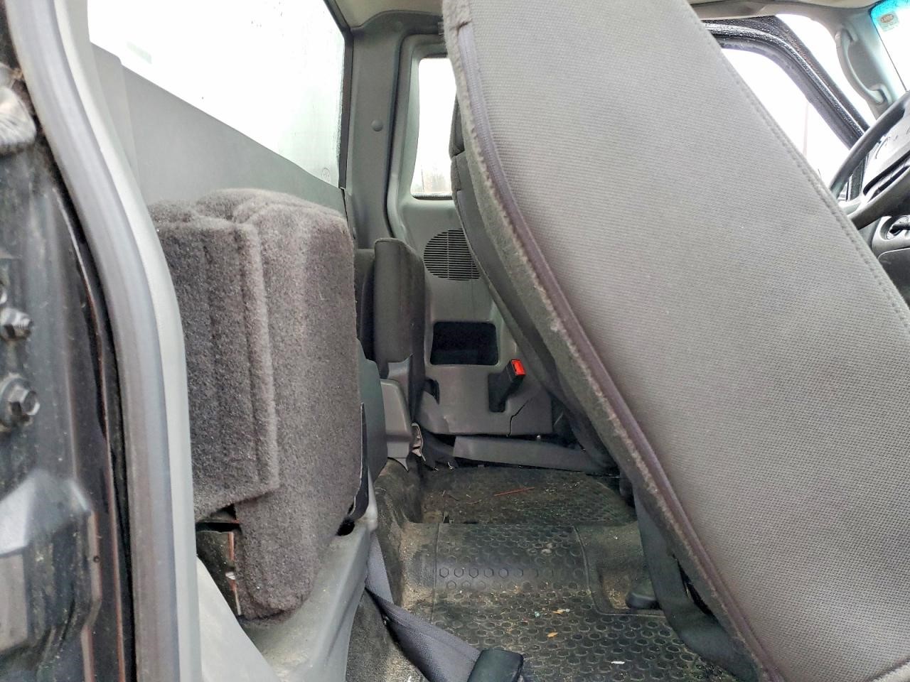 https://f005.backblazeb2.com/file/img-partshotlines-com/Inventory/MA734/Vehicle/23664_10.jpg