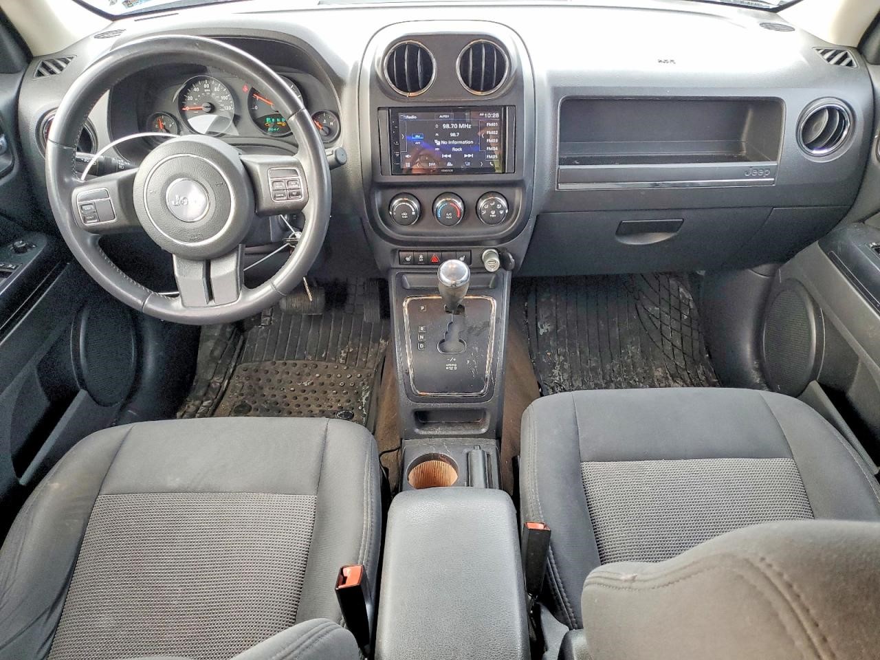 https://f005.backblazeb2.com/file/img-partshotlines-com/Inventory/MA734/Vehicle/23681_08.jpg
