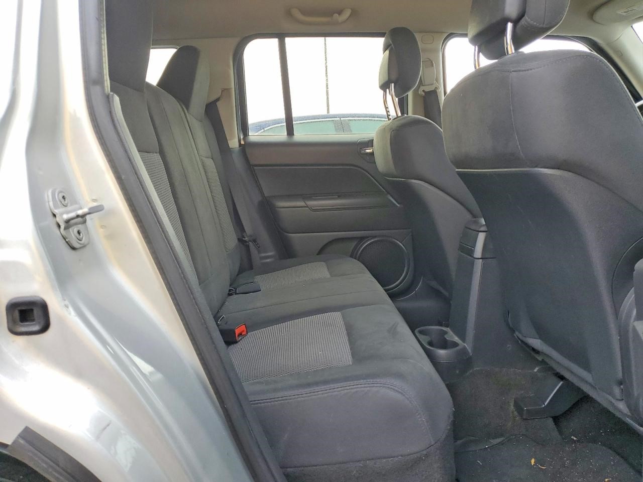 https://f005.backblazeb2.com/file/img-partshotlines-com/Inventory/MA734/Vehicle/23681_10.jpg