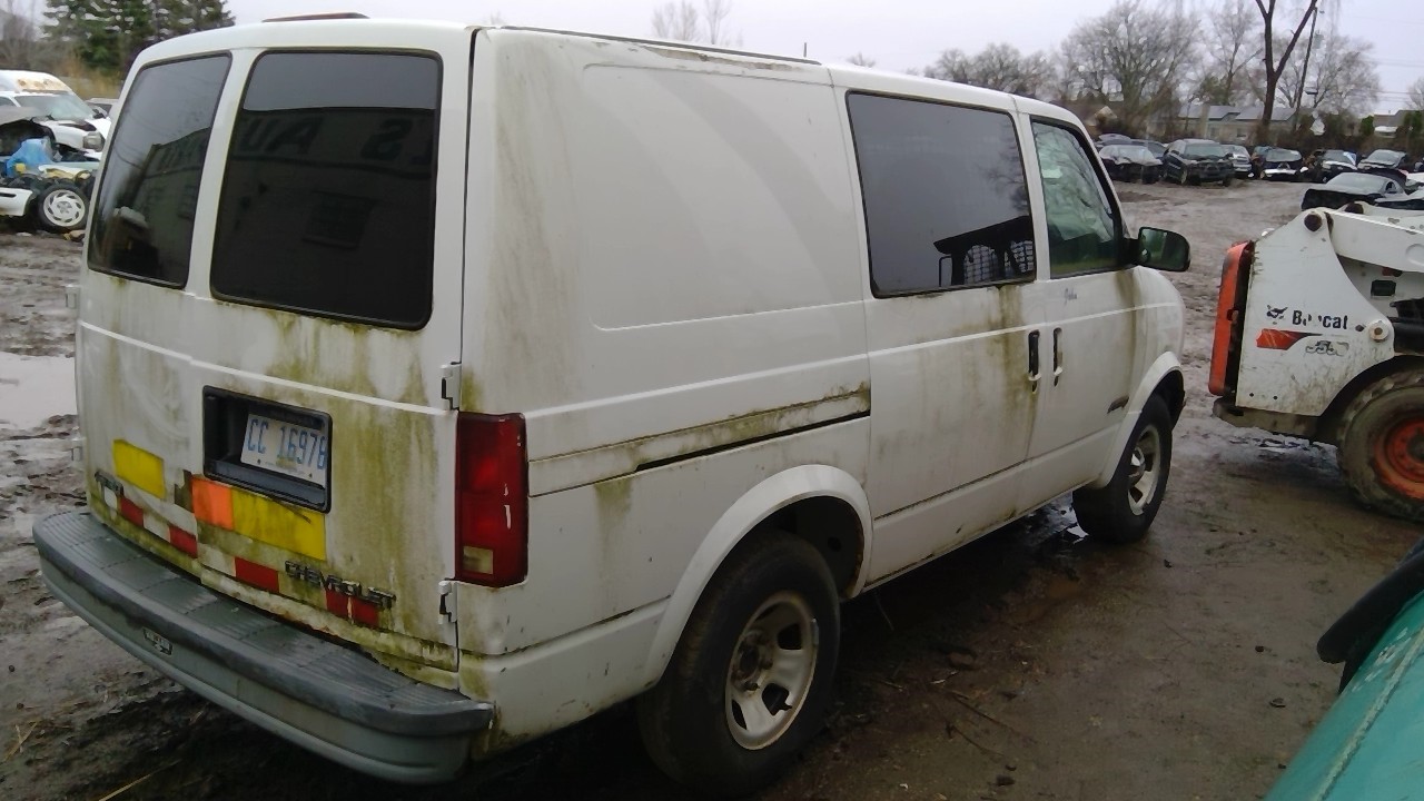 https://f005.backblazeb2.com/file/img-partshotlines-com/Inventory/MA734/Vehicle/23682_09.jpg