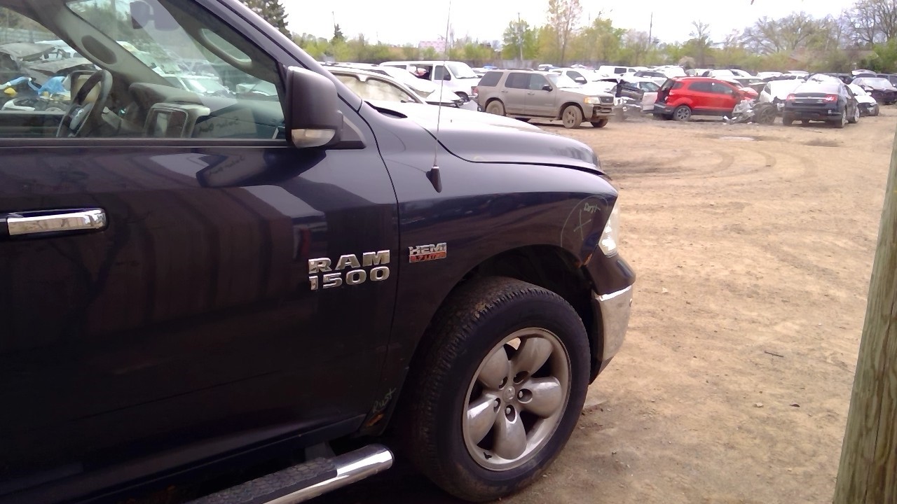 https://f005.backblazeb2.com/file/img-partshotlines-com/Inventory/MA734/Vehicle/23722_10.jpg