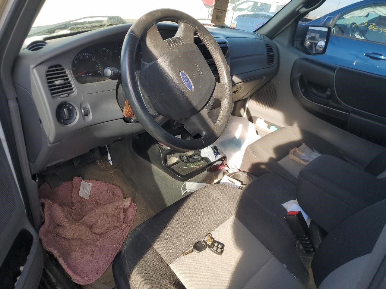 https://f005.backblazeb2.com/file/img-partshotlines-com/Inventory/MA734/Vehicle/23735_08.jpg